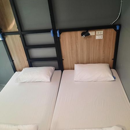 Sleep To Fly Hotel & Hostel Suvarnabhumi Airport Bangkok Exteriör bild