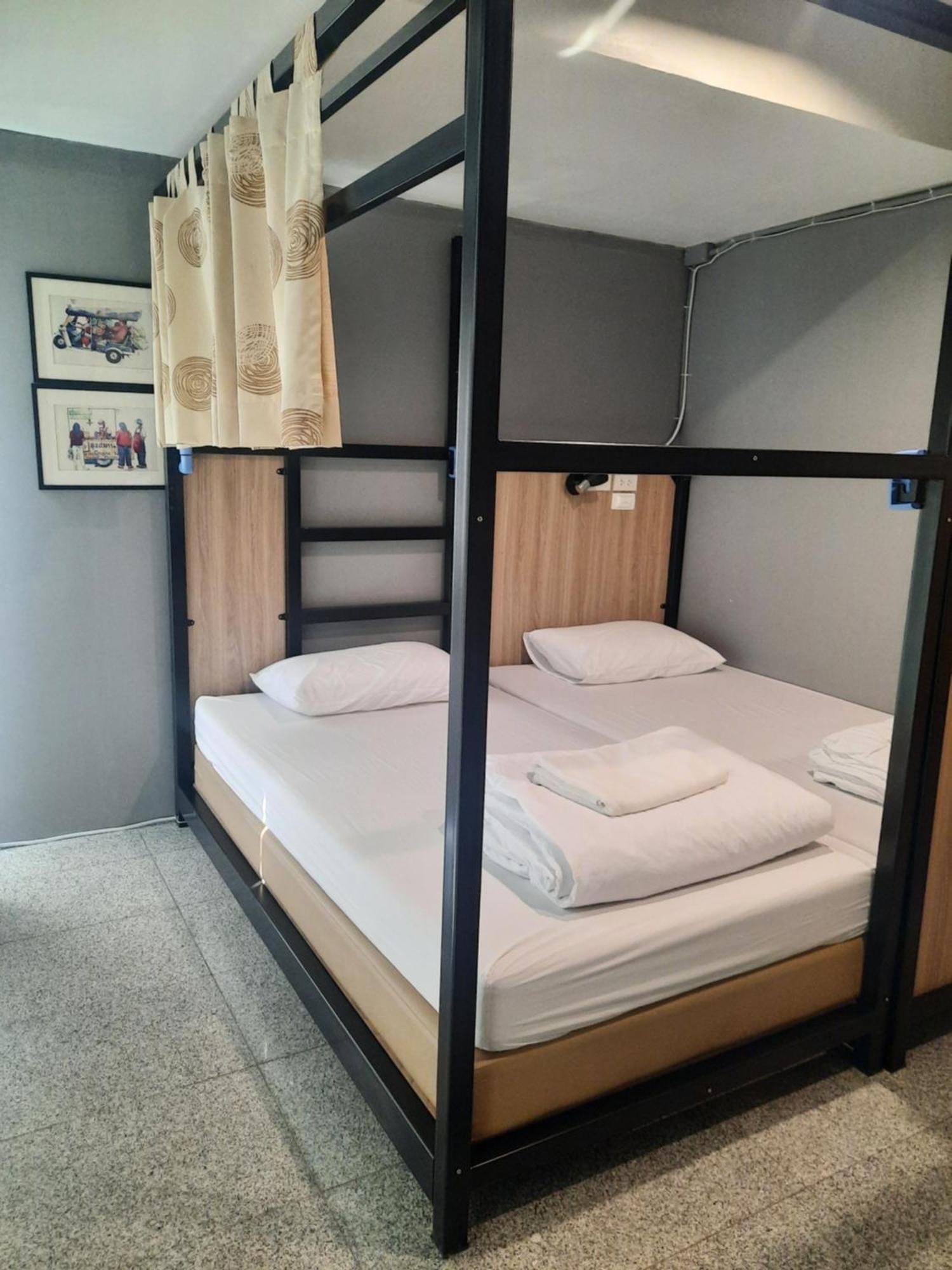 Sleep To Fly Hotel & Hostel Suvarnabhumi Airport Bangkok Exteriör bild